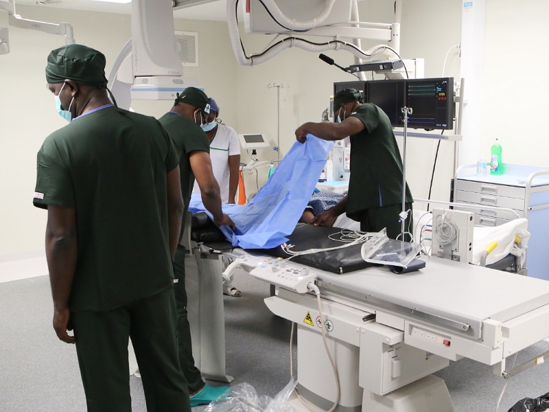 Hôpital Dogta-Lafiè : Quatre nouveaux départements, dont la cardiologie interventionnelle et l’hémodialyse, mis en service